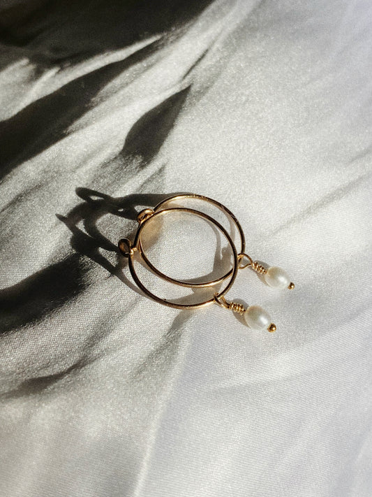 Lea Pearl Hoops Gold