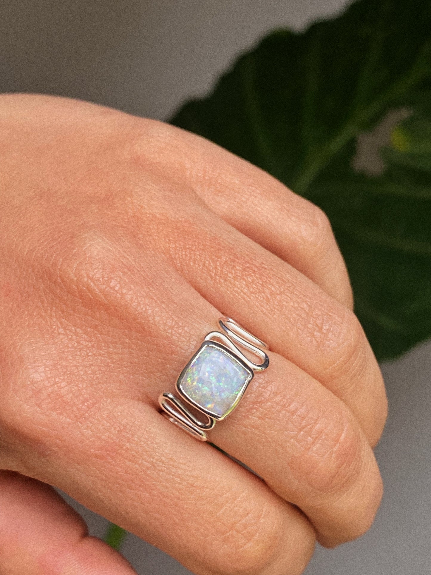 Wavy Baby White Opal
