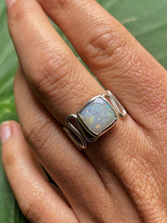 Wavy Baby White Opal
