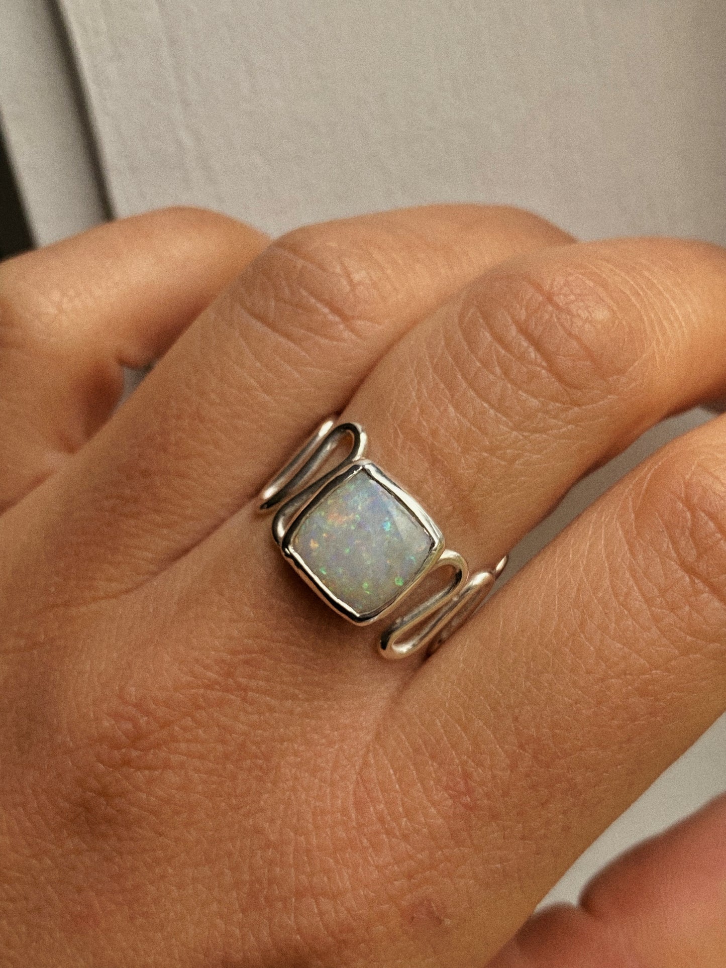 Wavy Baby White Opal