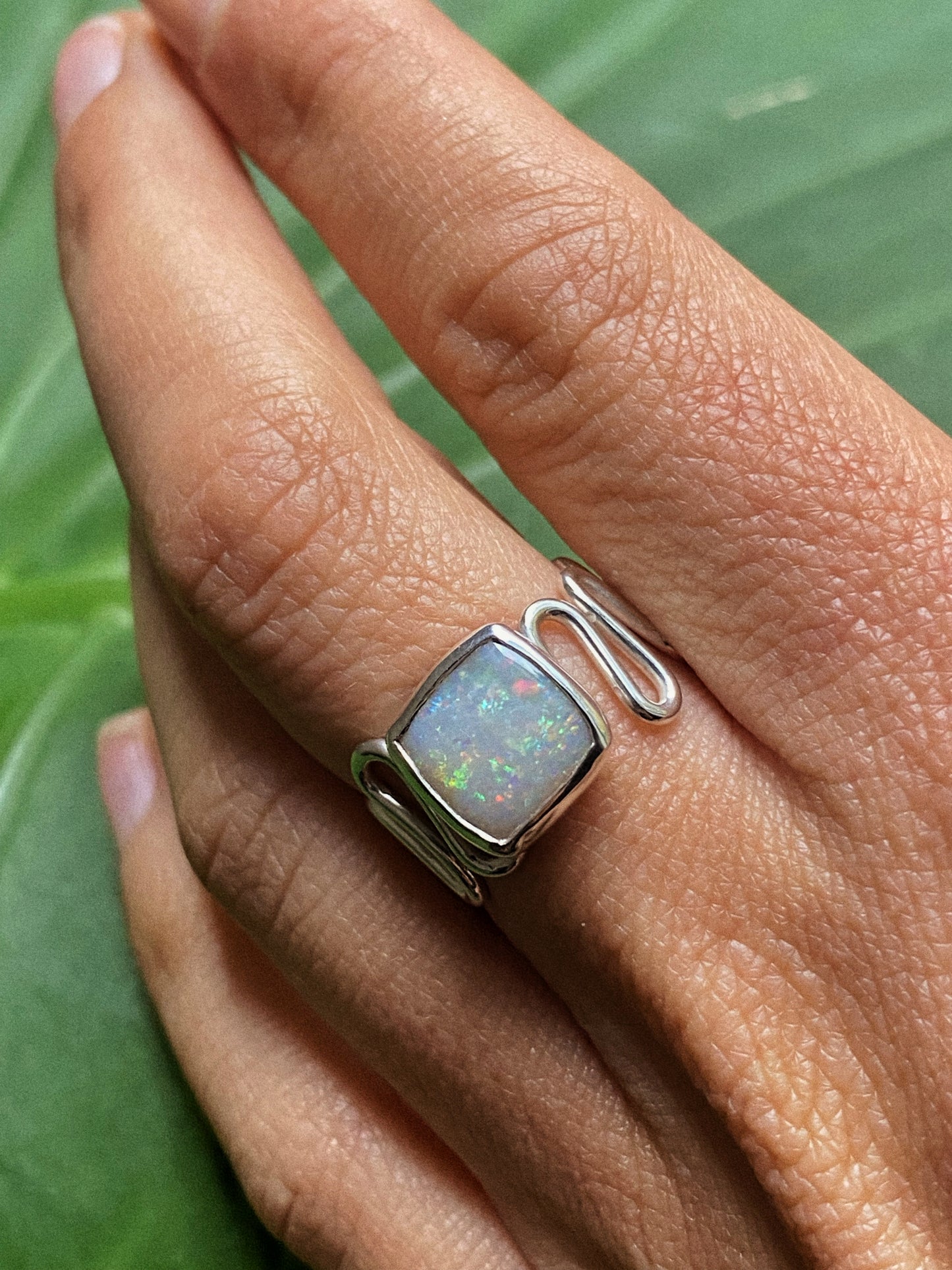 Wavy Baby White Opal